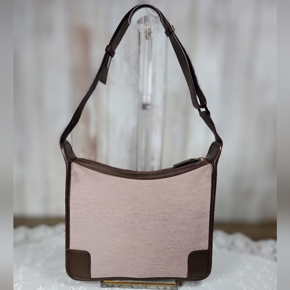 Vintage Gucci Canvas and Leather Bag - Picture 3 of 10